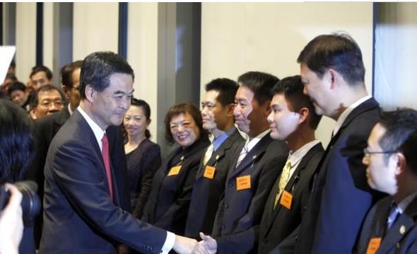 陈君|父母眼中的“职业鄙视链”,公务员、教师上榜,网友:太真实了