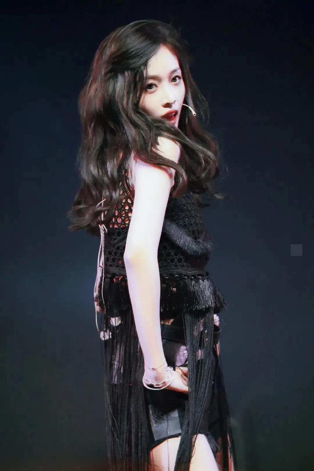 吴宣仪|性感女神吴宣仪，人间天使而又古灵精怪