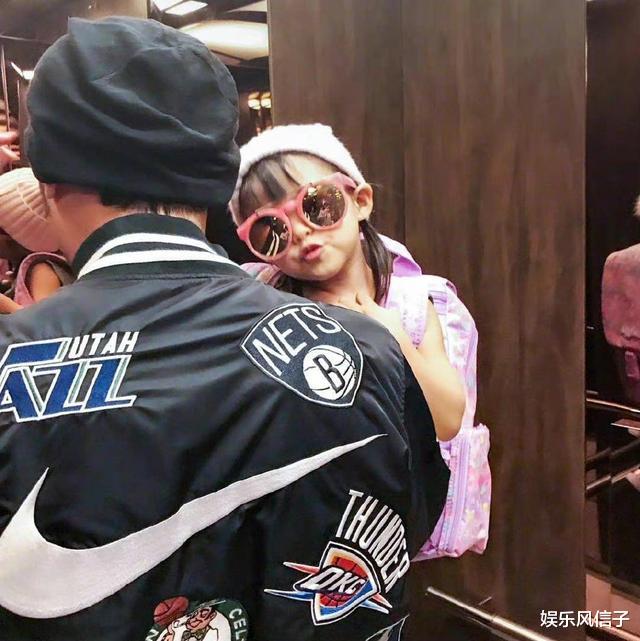 |周杰伦官宣妻子三胎生女，首晒女儿正面照，评论区却一片吐槽声