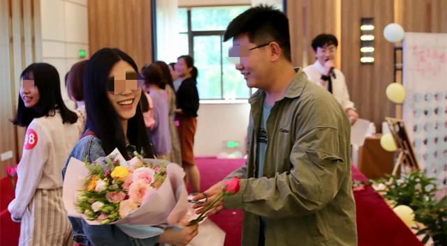 案例:男子侵犯15岁继女,事后喂其避孕药,被妻子发现引发血案