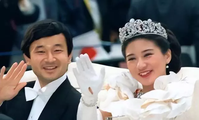 日本皇太后基因太强,后代全是眯眯眼,王妃再美都无法挽回颜值