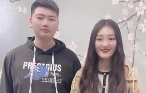 陈亚男|陈亚男染黄发大方征婚!要求一定“聪明”,网友:太聪明你骗不到