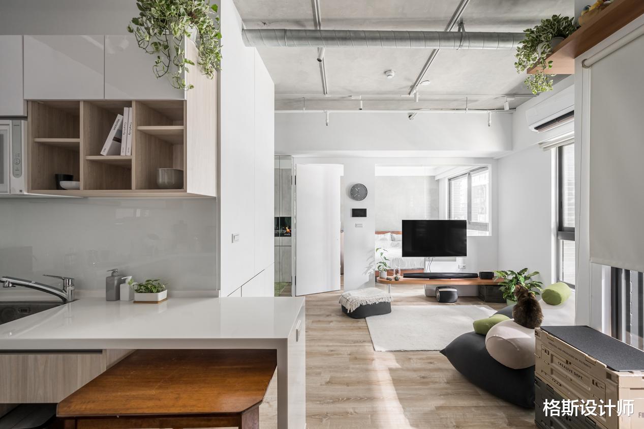 90后男孩晒出55㎡小家,休闲简约的工业风,清新又治愈