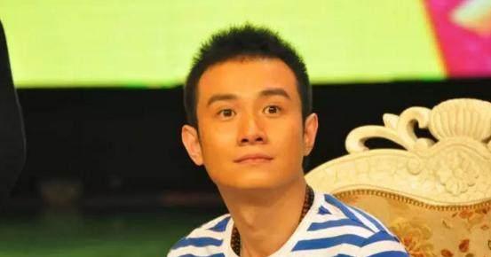 马伊琍|文章再次被拍随地“小便”