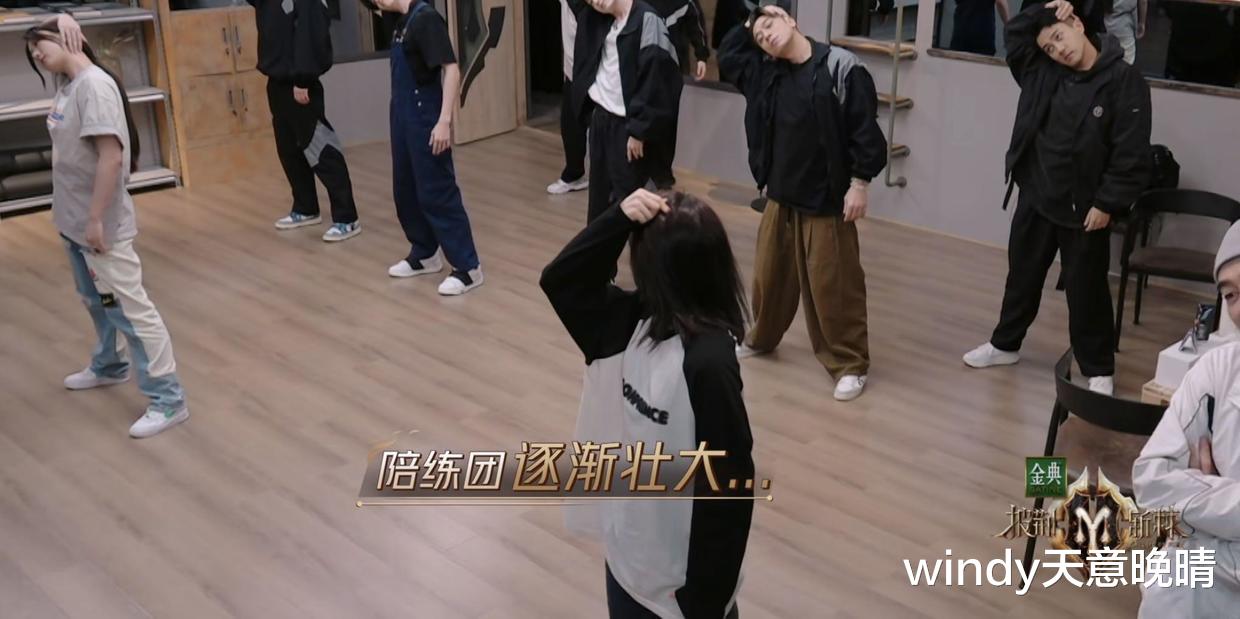 陈小春|《披荆斩棘》:陈小春不是不懂节目规则,而是更懂观众