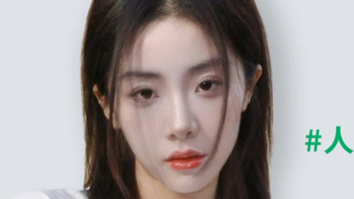 |尴尬！25岁女偶像拍公益海报还凹姿势，冷脸扭胯站没站相遭群嘲