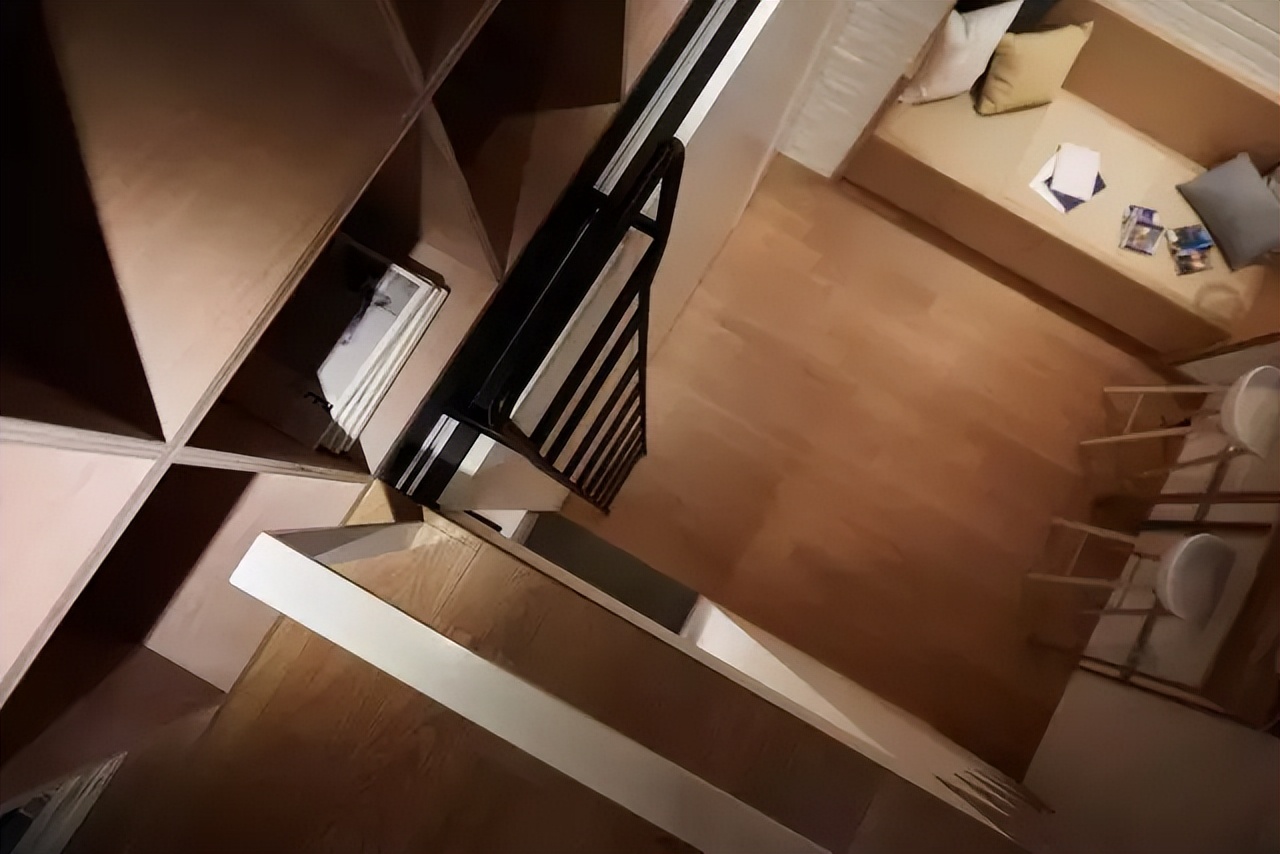 22㎡超小户，90后作家亲自改造，蜗居也能很体面