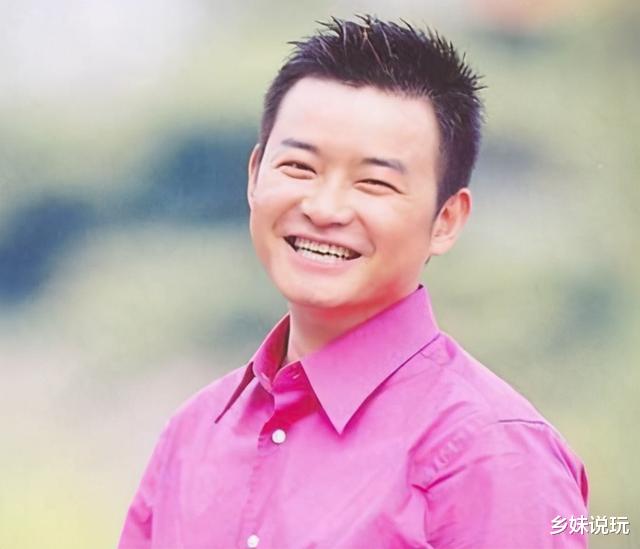 李佳明|被王小丫带红的李佳明，辞职央视后远赴美国，如今怎么样了？