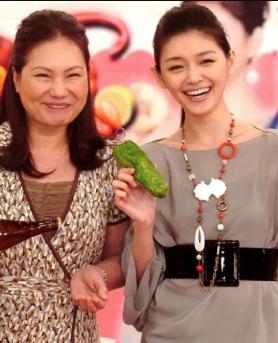 汪小菲|大S妈收到新女婿送的花，对其赞不绝口，转头就说自己更爱汪小菲