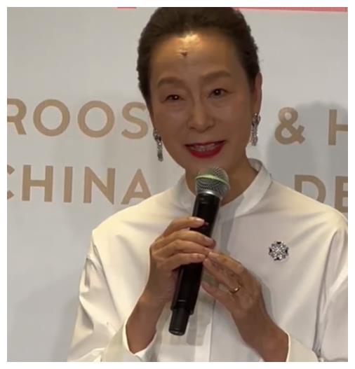 金鸡奖幕后：8位女星真实样貌曝光，高圆圆老态明显，杨颖痘痘肌
