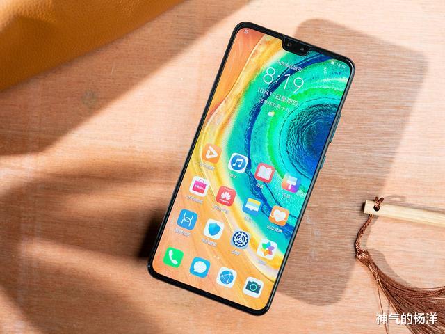 大屏|华为手机被爆“重启门”：多款手机中招，不断重启和丢失数据？