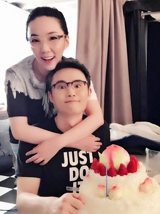 吴亦凡|吴亦凡迎来人生结局,而当初力挺他的3个女人,如今也是一片狼藉