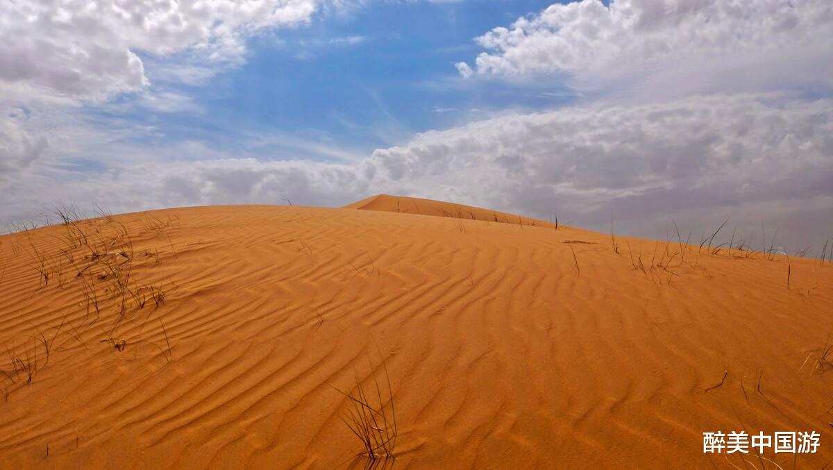 美丽|探访腾格里沙漠，壮观宏大，连绵起伏，一望无际