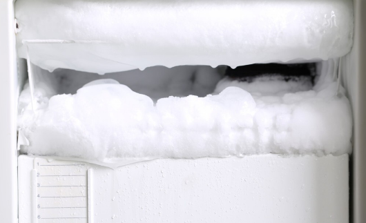 |冰箱为什么老是结冰？教你几招彻底解决，省钱又省电