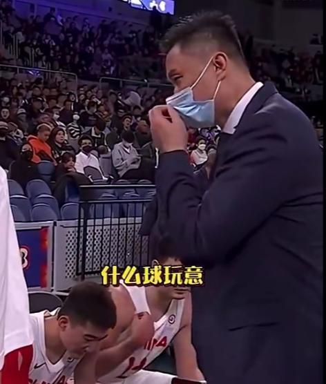杜锋|深圳队长遭劈头盖脸痛骂，杜锋一顿输出还带脏字，真敢说！