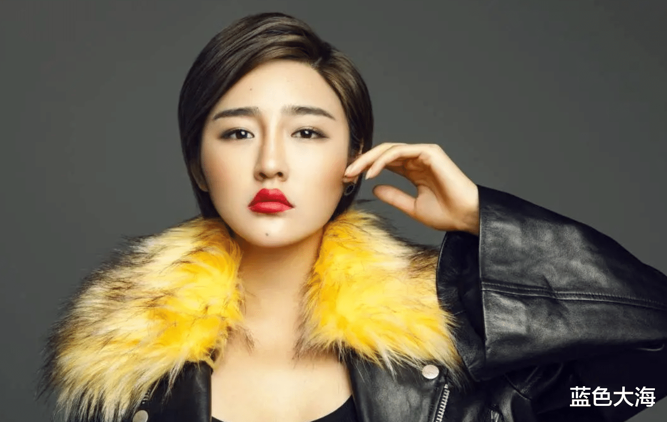 赵丽颖|与周润发刘德华合照，赵本山仍稳居C位，他在圈中是有多大的能耐