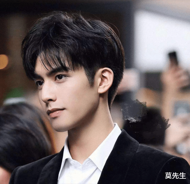 罗志祥|五一刚结束1天,就爆出8个瓜,罗志祥宣布复出,女主持人老公被抓