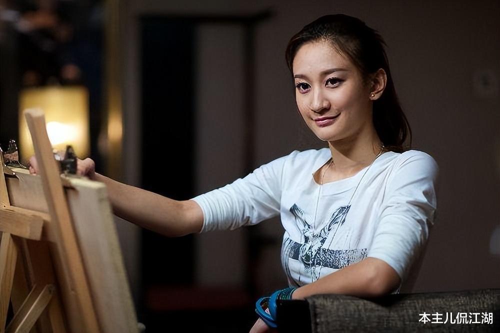 张歆艺|曾泳醍：赵宝刚捧不红，出道12年不温不火，她的运气差在哪里？