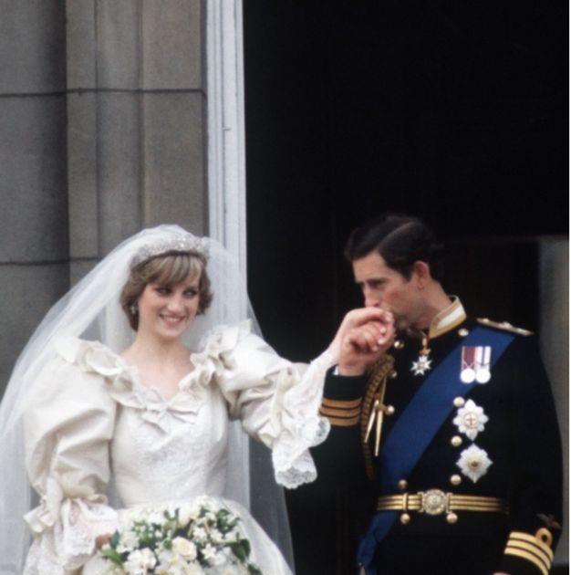 发型 戴安娜王妃20个发型演变史！闪亮美貌与高贵气质经久不衰