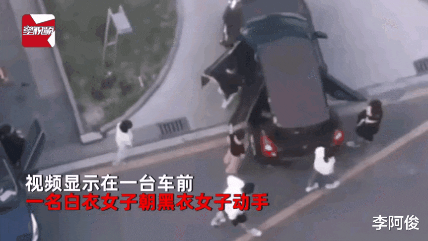 近日,江苏某地被曝出发生了一起猖狂的围殴事件