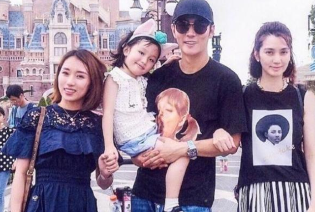 洪欣|洪欣与老公女儿北京过年,别墅旁跳舞很欢乐,莫少聪儿子独自回港!