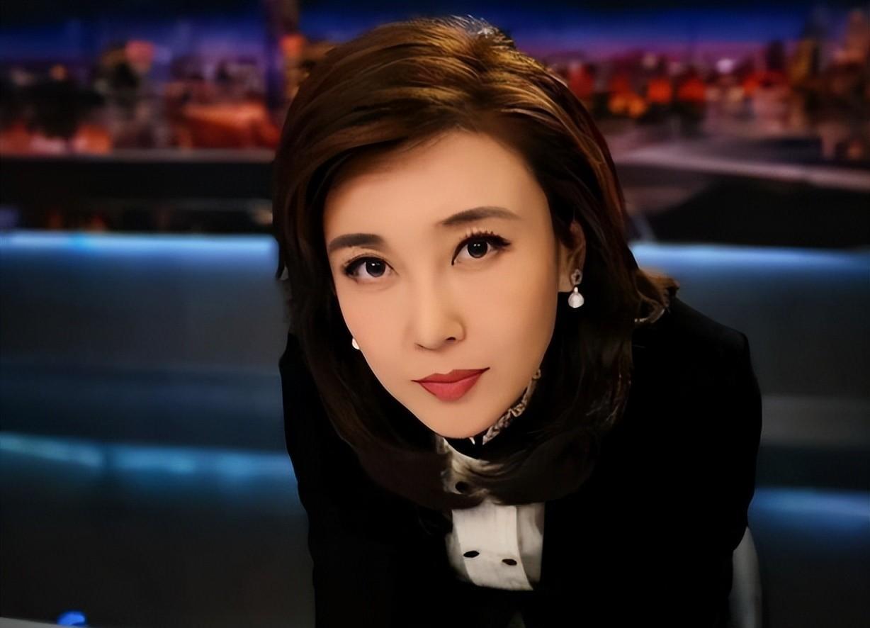 央视|女主播李红:扎根《海峡两岸》19年,为人低调却被造谣嫁入豪门