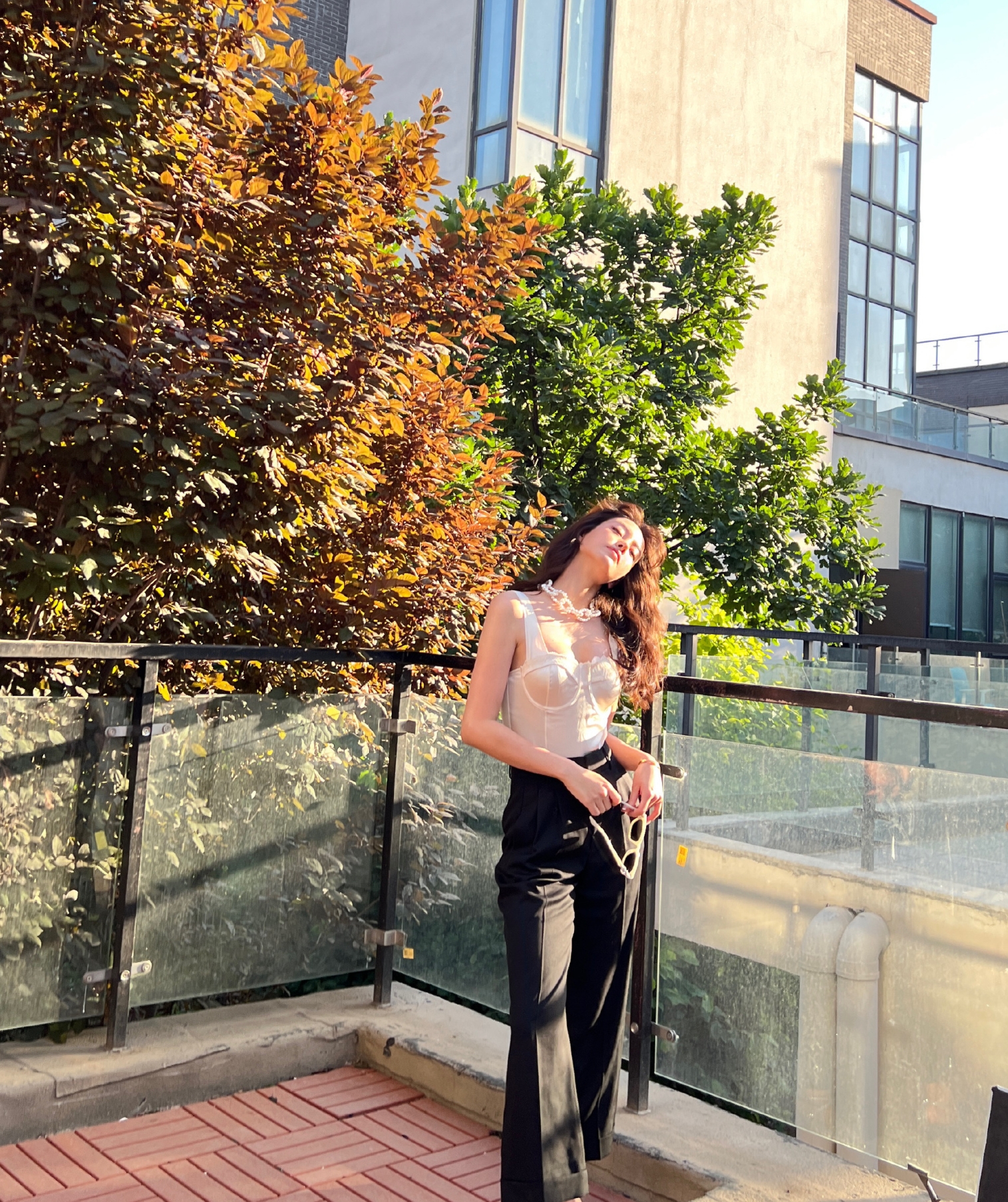 小王子|女星杨彩钰端午节晒写真，低胸胸衣，提前带你入清凉的夏天