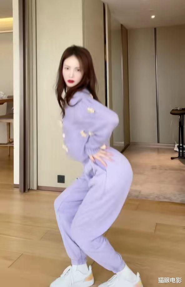 卡魔拉|漫威卡魔拉痴迷土味视频，随时随地撩衣扭屁股，还把腰给扭了