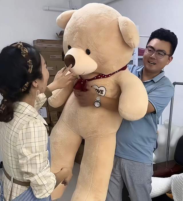 |许姚田一家亲!曝柴桑大姐直播中维护姚威田静,被质疑是拼接录音