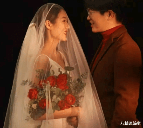 天灯|田舅舅放天灯,为田静姚威祈福,祝福语令人破防,网友:有心了!