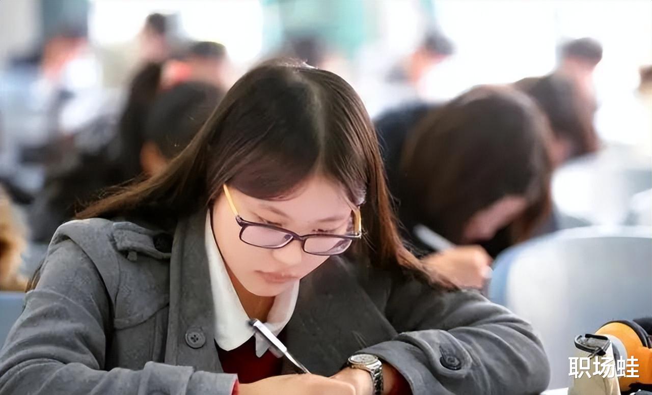 临高|职场人开发副业该如何起步？最实用的3个建议