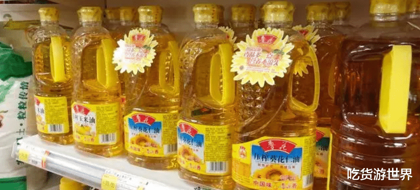 买食用油,选大桶装还是小瓶装?超市员工:区别非常大,别买错了