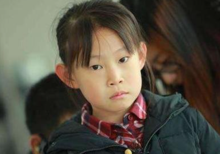 小沈阳|小沈阳女儿“整容式长开”,曾被质疑最丑星二代,如今长成这模样!