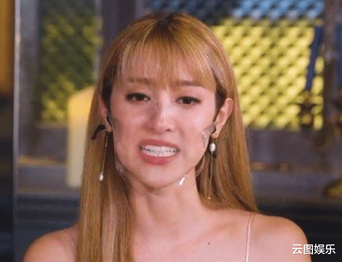 选美|郑嘉颖娇妻上节目激动落泪！称选美时身材总被提及，对她打击很大