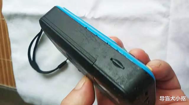 收音机|仅一节电池续航78小时，这台国产智能收音机，听广播节目正合适