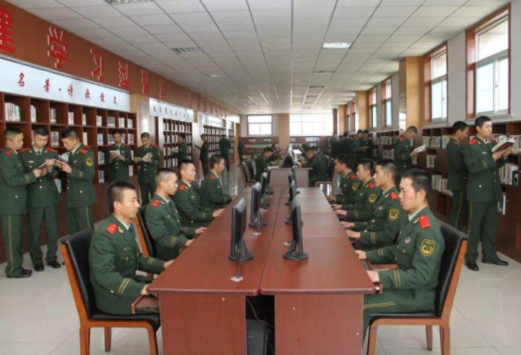 文职|军队文职组织招聘，年薪10w+起步，三种情况有望被优先录取