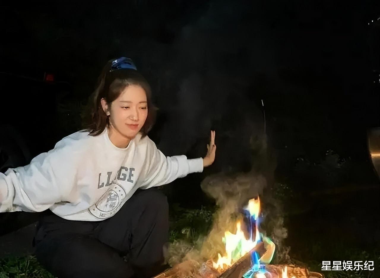 朴信惠|朴信惠顺利产子状态颇佳，丈夫陪伴左右，网友留言却不只是祝福