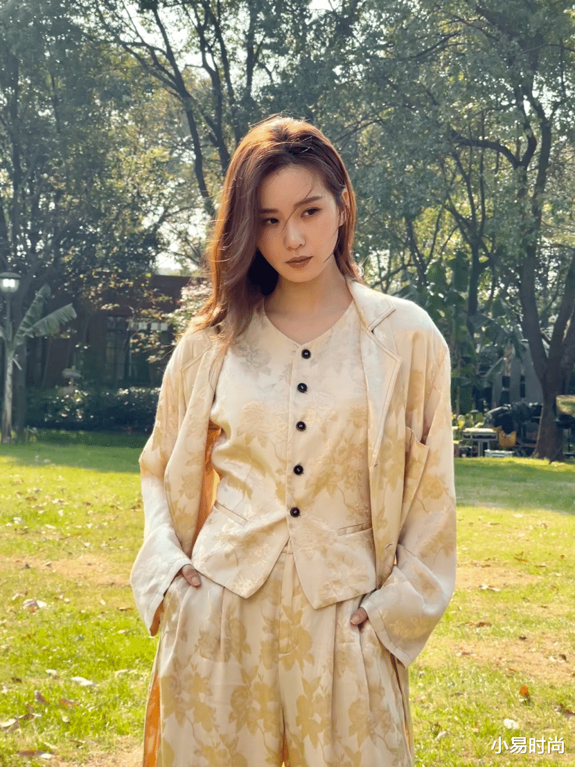 穿衣搭配|刘诗诗果然是气质派的代表！温柔服饰看上去很淑女，清浅穿搭真美