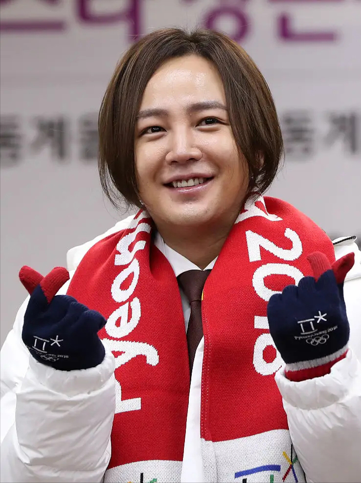 洋葱 韩国新生代男神花期太短?三十一过,个个脸肿脖子粗,帅哥变大姨