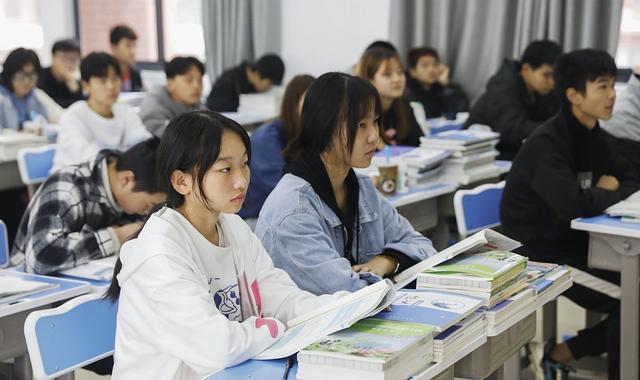 培训机构|职校生的春天来了！近两万职校生获上亿国家奖学金，家长拍手叫好