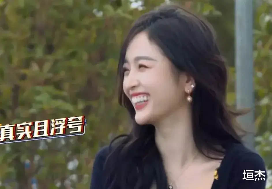 明星|女明星“假牙”大PK，谁的嘴巴闭不上，谁的嘴里藏着一套房？