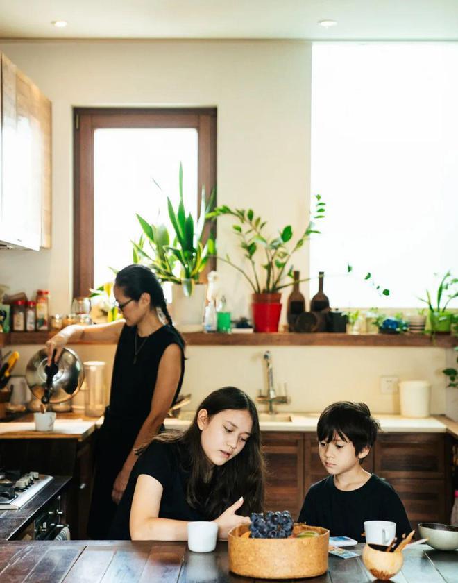 14年不开空调、不烧热水，这一家五口过得怎么样了？