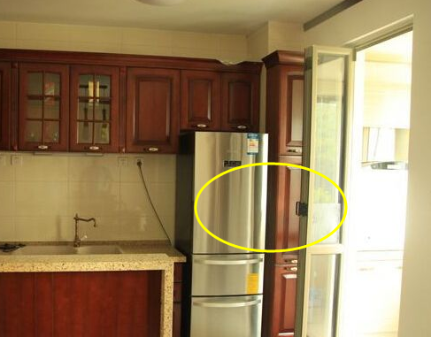 这4个地方万万不要放冰箱，聪明人从不犯，再有钱也住穷