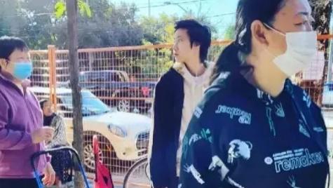 吴卓林|吴卓林被曝领免费食物，走到这一步不单是她的错，还有2个人有责任