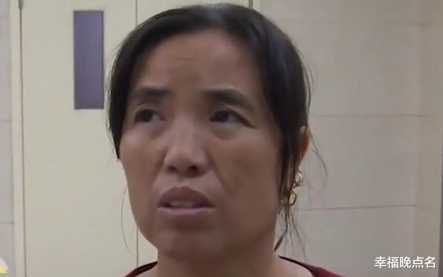 2015年养女砍伤养父母一家,放火不留活口,邻居:25年养了条狼!