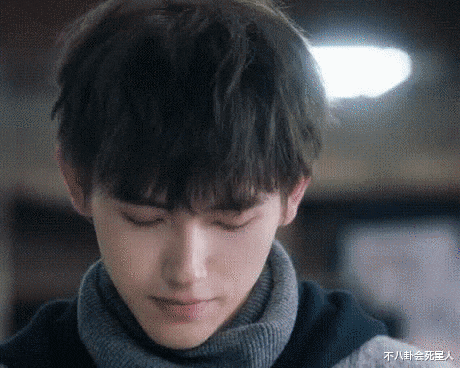 发际线|假眼皮、假鼻子、假脸,明星演戏暴露的“科技与狠活”,我看愣了