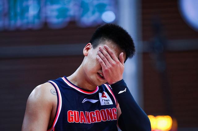 广东男篮|广东队到底经历了什么？一年时间光速陨落！大韩才是“毒瘤”