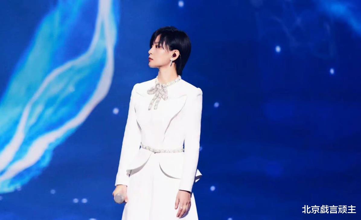 周深|湖南卫视中秋晚会,周深新歌霸榜第一,周笔畅再续经典唱功引热议