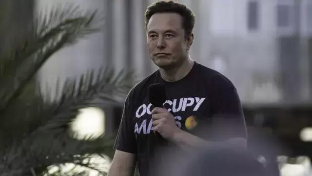 特斯拉|特斯拉股东要求马斯克「退位」、小米被曝为造车而大裁员…