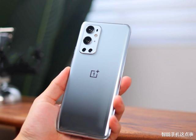 一加科技|一加10 Pro和一加9 Pro對比，有縮水，也有提升！